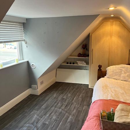 Cozy Room In A Serene House Birmingham Exteriör bild